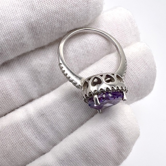 Sale $18 Firm! .925 Sterling Silver Lavender CZ Ring - Picture 6 of 14
